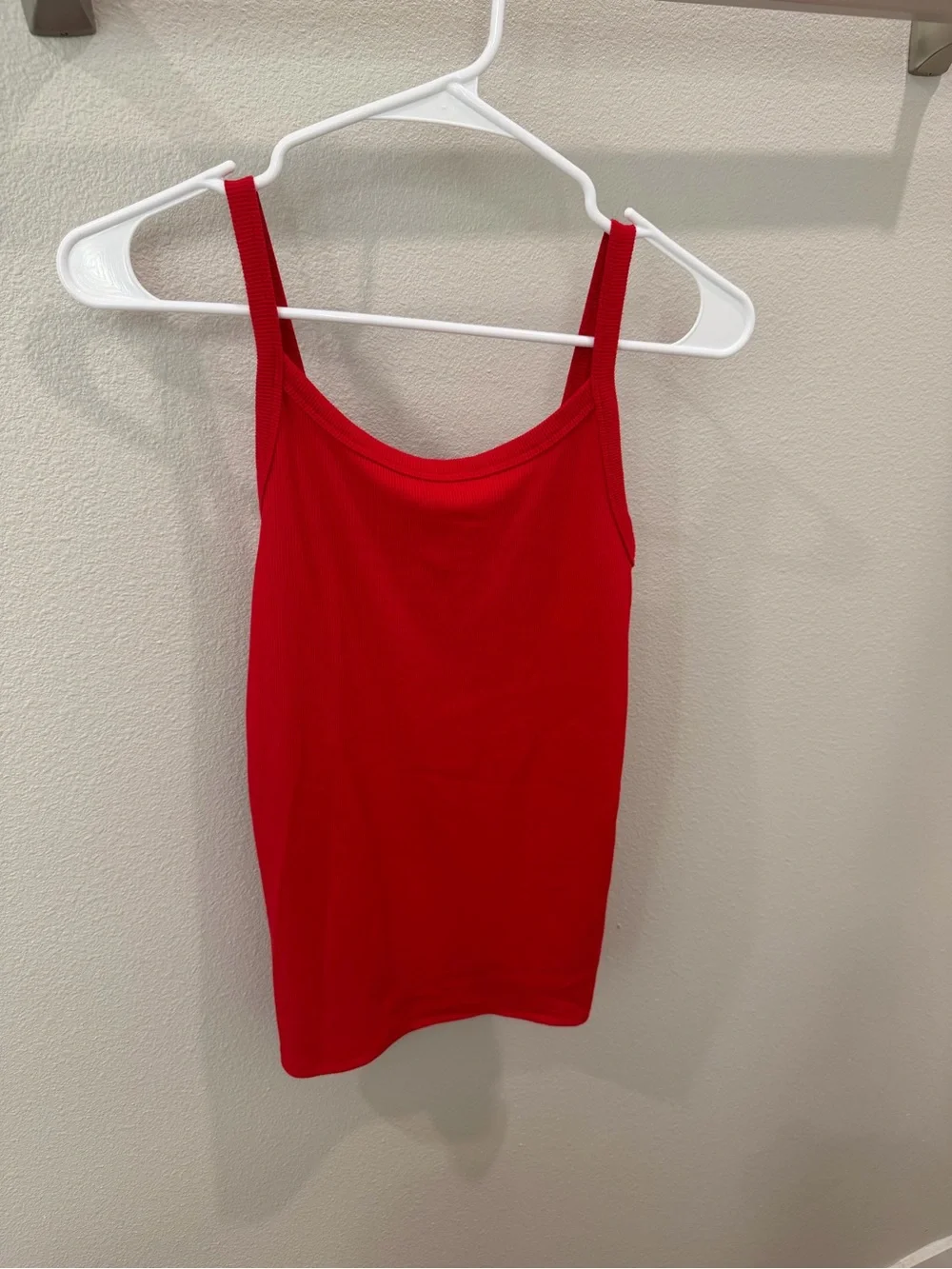 No Boundaries Red Ribbed Tank Top - Picture 2 of 2
